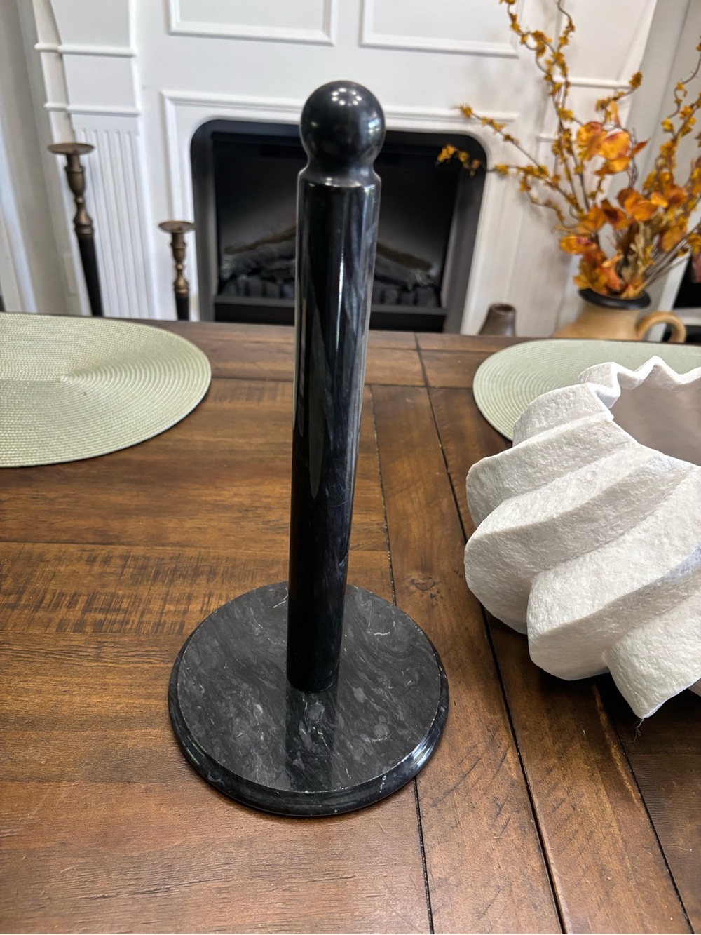 Black marble paper towel holder